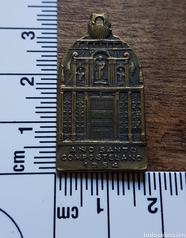 Antig&uuml;edades: Medalla bronce a&ntilde;o santo Compostelano 1954 - Foto 2