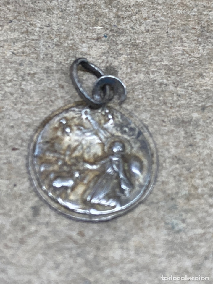 Antig&uuml;edades: medalla de plata religioso - Foto 1