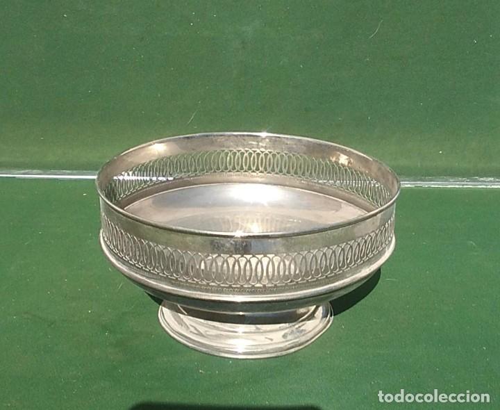 Antiquit&eacute;s: FRUTERO ANTIGUO DE ACERO INOXIDABLE DE 12 CMS. DE ALTO X 23 CMS. DE DIAMETRO