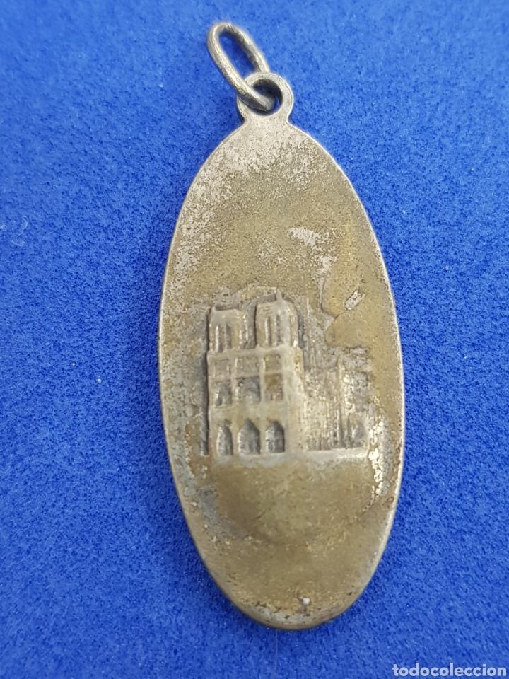 Antig&uuml;edades: Ntra Sra de Notre Dame medalla - Foto 2
