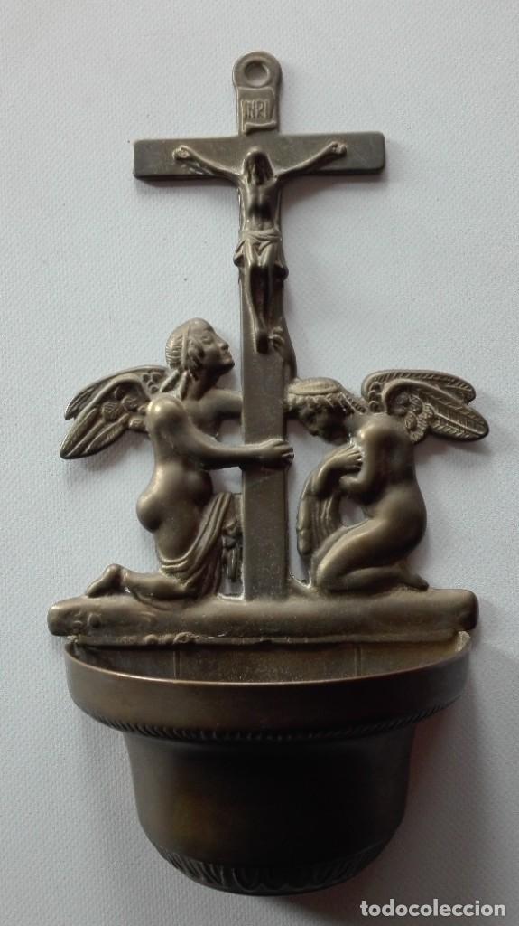 Antig&uuml;edades: BENDITERA DE BRONCE CON ANGELES - Foto 1