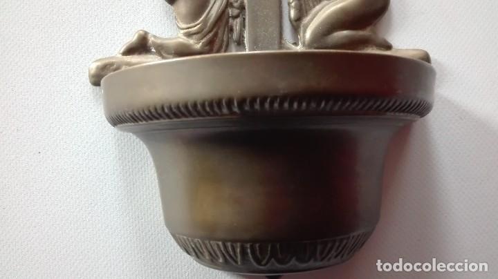 Antig&uuml;edades: BENDITERA DE BRONCE CON ANGELES - Foto 4