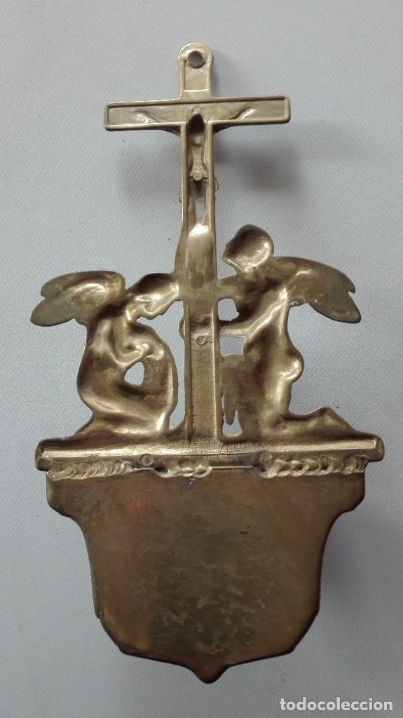 Antig&uuml;edades: BENDITERA DE BRONCE CON ANGELES - Foto 5