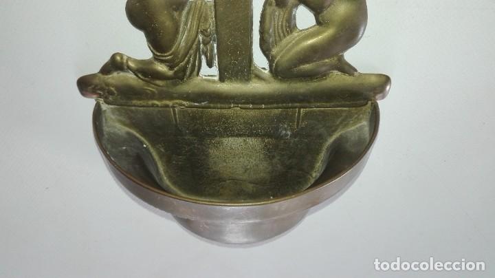 Antig&uuml;edades: BENDITERA DE BRONCE CON ANGELES - Foto 8