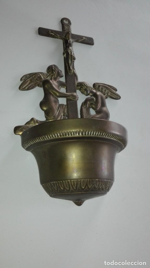 Antig&uuml;edades: BENDITERA DE BRONCE CON ANGELES - Foto 11