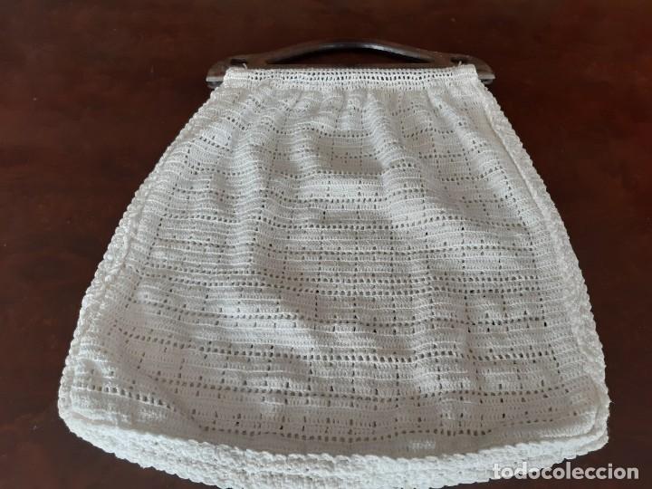 Antiquit&eacute;s: ANTIGUA BOLSA DE CROCHET HECHA A MANO CON ASA DE PASTA.