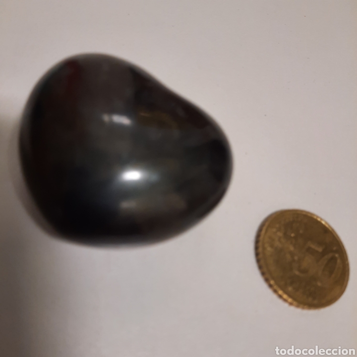 Antiquit&auml;ten: Piedra de granito con forma de coraz&oacute;n