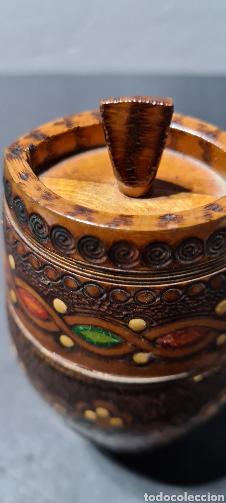 Antig&uuml;edades: Precioso peque&ntilde;o barril o cantimplora de madera. - Foto 6