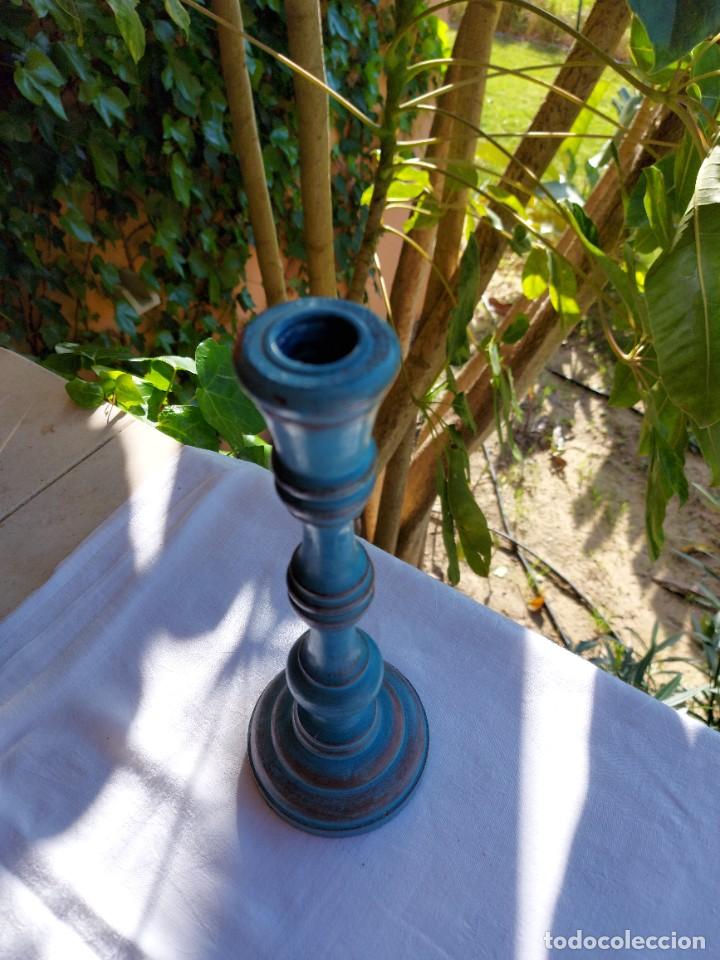 Antig&uuml;edades: CANDELABRO DE MADERA - Foto 2