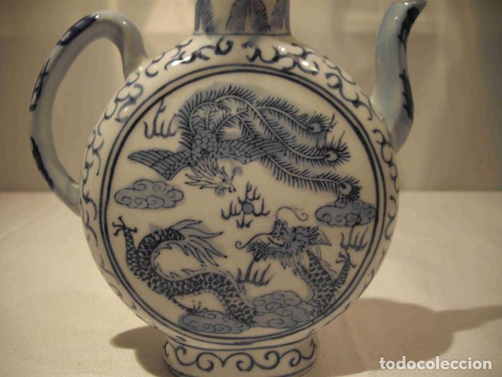 Antig&uuml;edades: TETERA CHINA DRAGONES AZULES - Foto 2