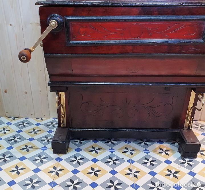 Antig&uuml;edades: ANTIGUO ORGANILLO FUNCIONANDO - Foto 3