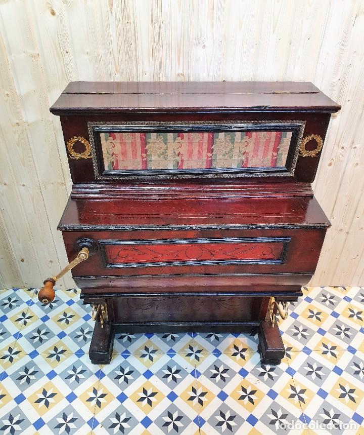 Antig&uuml;edades: ANTIGUO ORGANILLO FUNCIONANDO - Foto 4