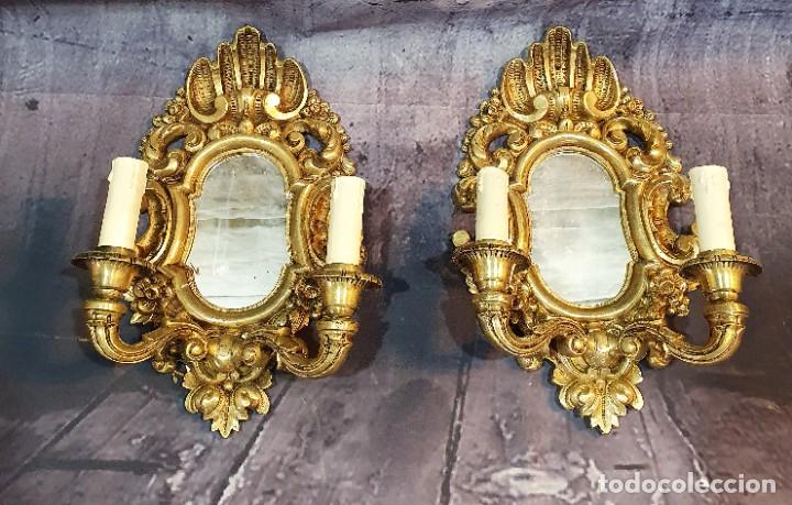 Antig&uuml;edades: PAREJA DE APLIQUES DE BRONCE CON ESPEJO - Foto 1