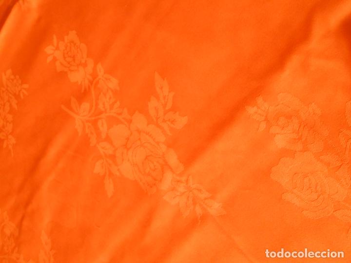 Antigüedades: Manteleria de Algodon 100% damasco.100 x 150 cm con 6 Servilletas.Color Naranja Años 80.Nuevo - Foto 11 - 251360050
