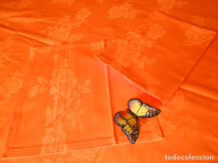 Antigüedades: Manteleria de Algodon 100% damasco.100 x 150 cm con 6 Servilletas.Color Naranja Años 80.Nuevo - Foto 1 - 251360050