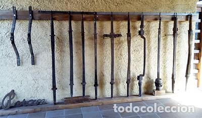 Antig&uuml;edades: Ejes de carro de hierro forjado - Foto 2