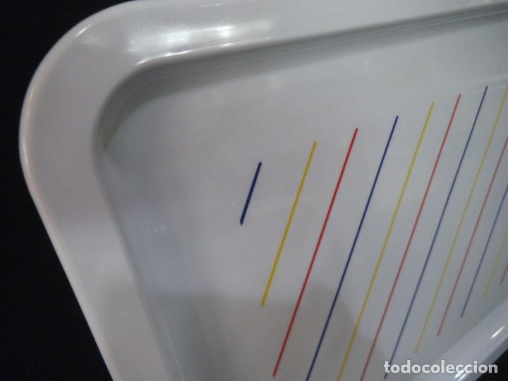Antig&uuml;edades: BANDEJA Y POSA-VASOS ( BLANCO ) RAYAS - Foto 4