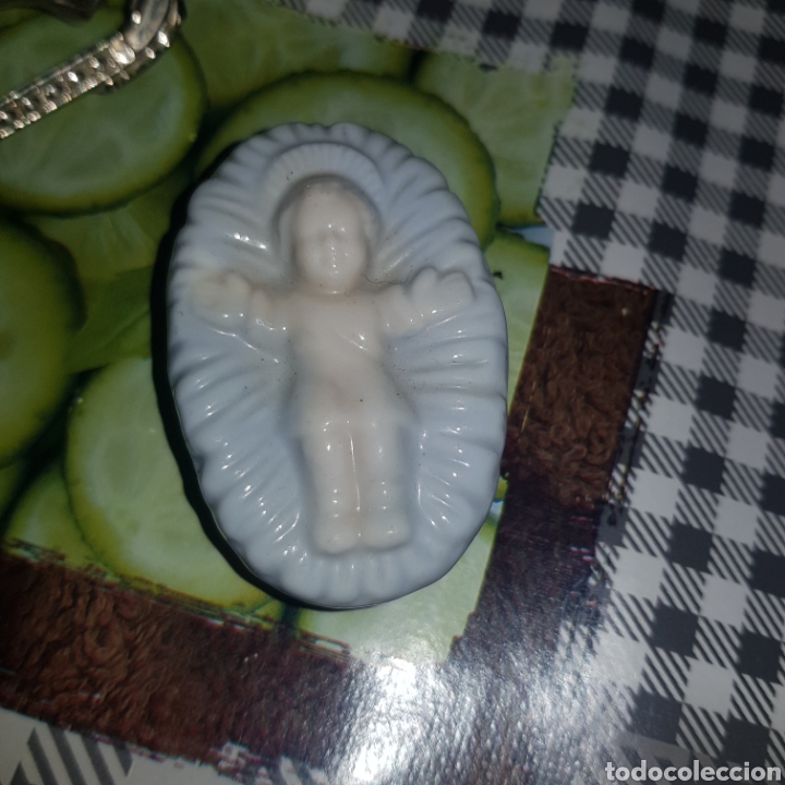 Antig&uuml;edades: Ni&ntilde;o Jes&uacute;s de porcelana Bel&eacute;n 6 cm