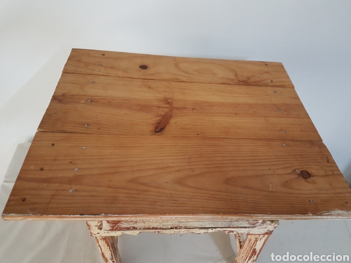Antig&uuml;edades: Mesita rustica en blanco y rojo roto - Foto 4