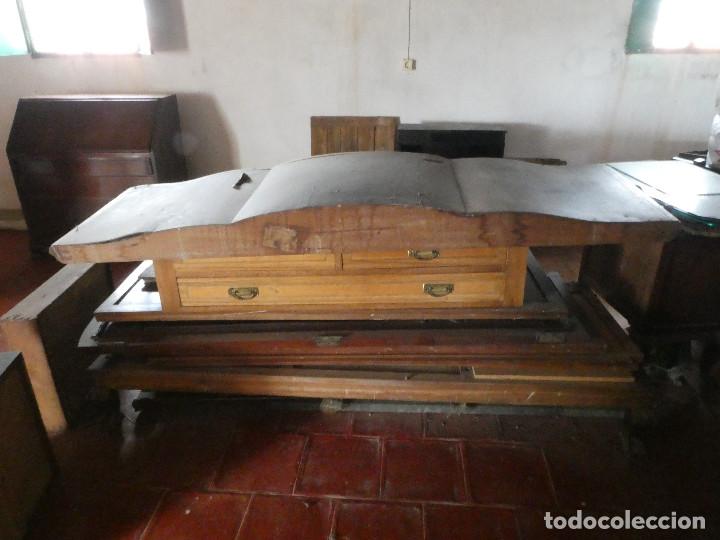 Antig&uuml;edades: armario de caoba - Foto 1
