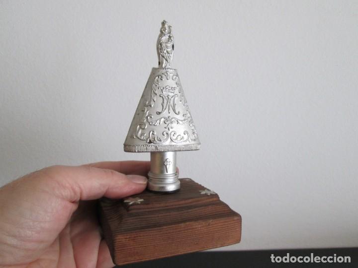 Antig&uuml;edades: VIRGEN PVC CON PEANA MADERA - Foto 2