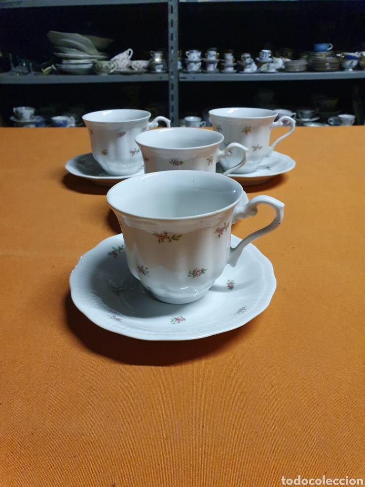 Antig&uuml;edades: 4 tazas Porcelana - Foto 1