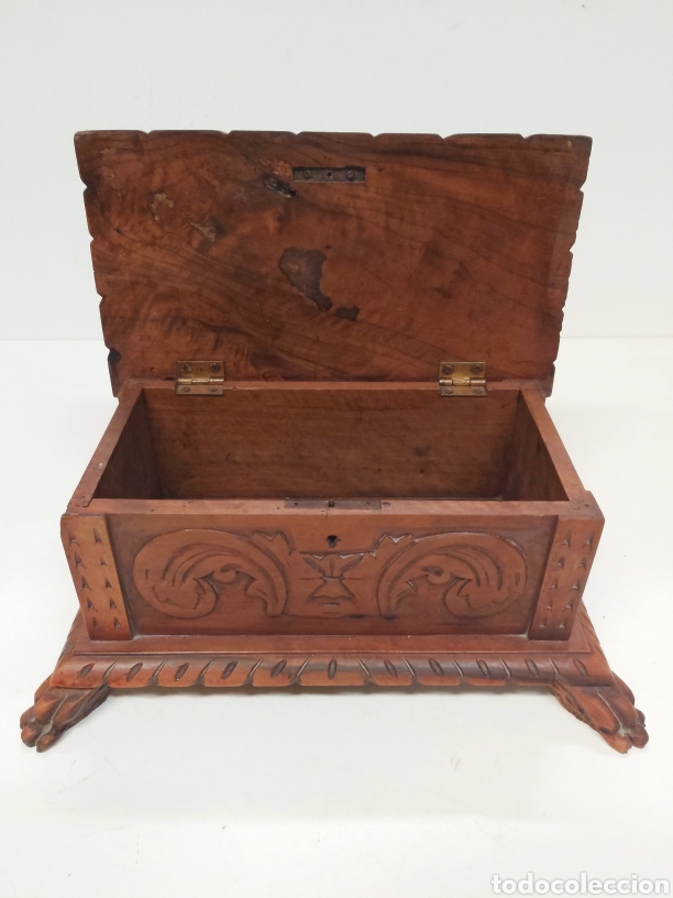 Antig&uuml;edades: Caja tallada nogal - Foto 12