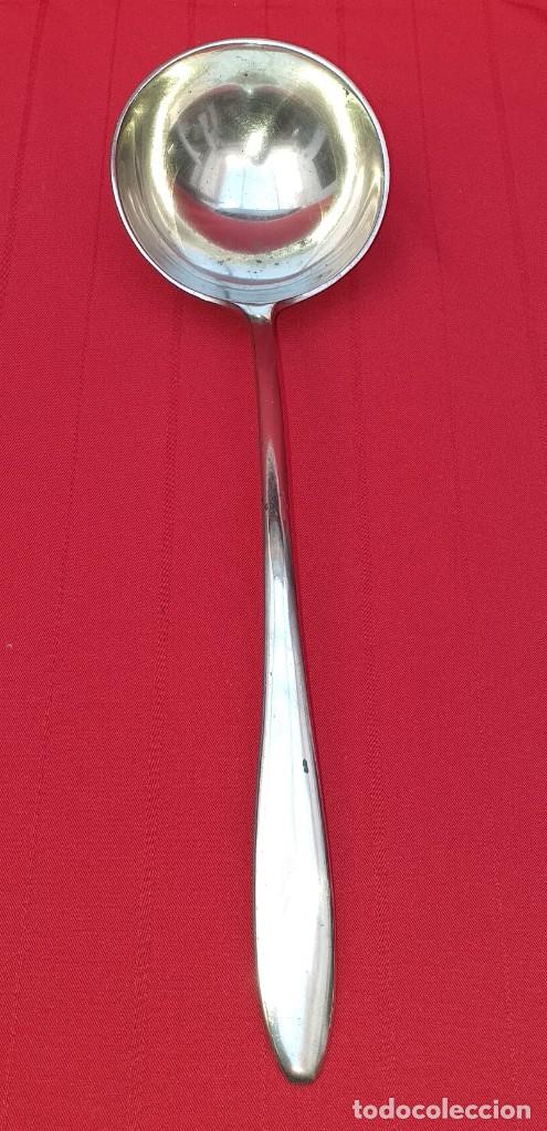 Antig&uuml;edades: CUCHARON DE SERVIR SIGLO XX - Foto 1