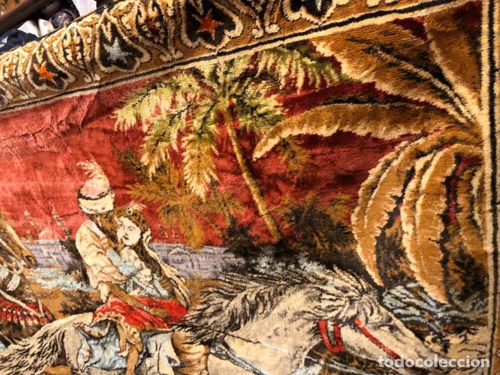 Antig&uuml;edades: GRAN TAPIZ ESCENA ORIENTAL - Foto 2