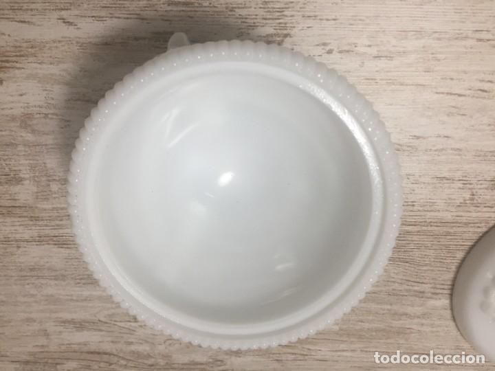 Antig&uuml;edades: BOMBONERA CARAMELERA OPALINA BLANCA - Foto 8