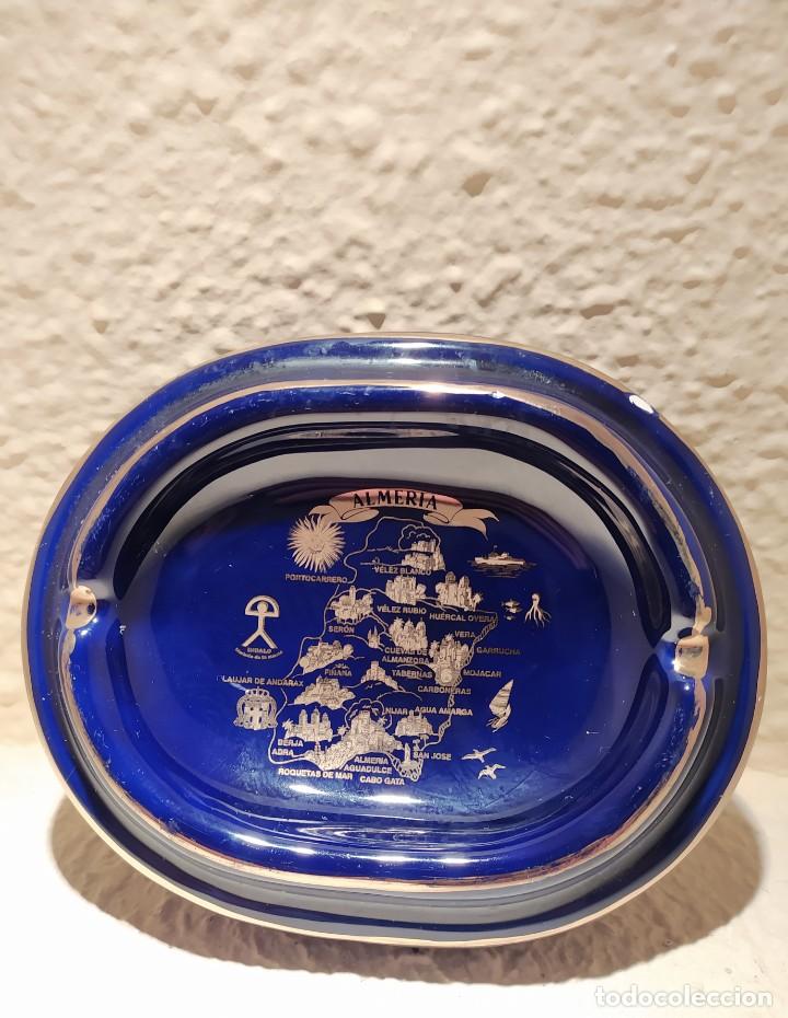 Antig&uuml;edades: DECORACION AZUL COBALTO PORCELANAS ANGULO - Foto 1