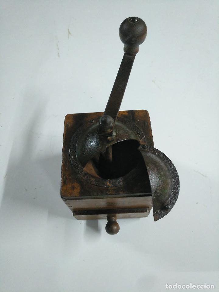 Antig&uuml;edades: Molinillo Molinete antiguo de caf&eacute; - Foto 4