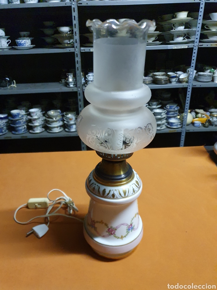Antig&uuml;edades: L&aacute;mpara Porcelana - Foto 1