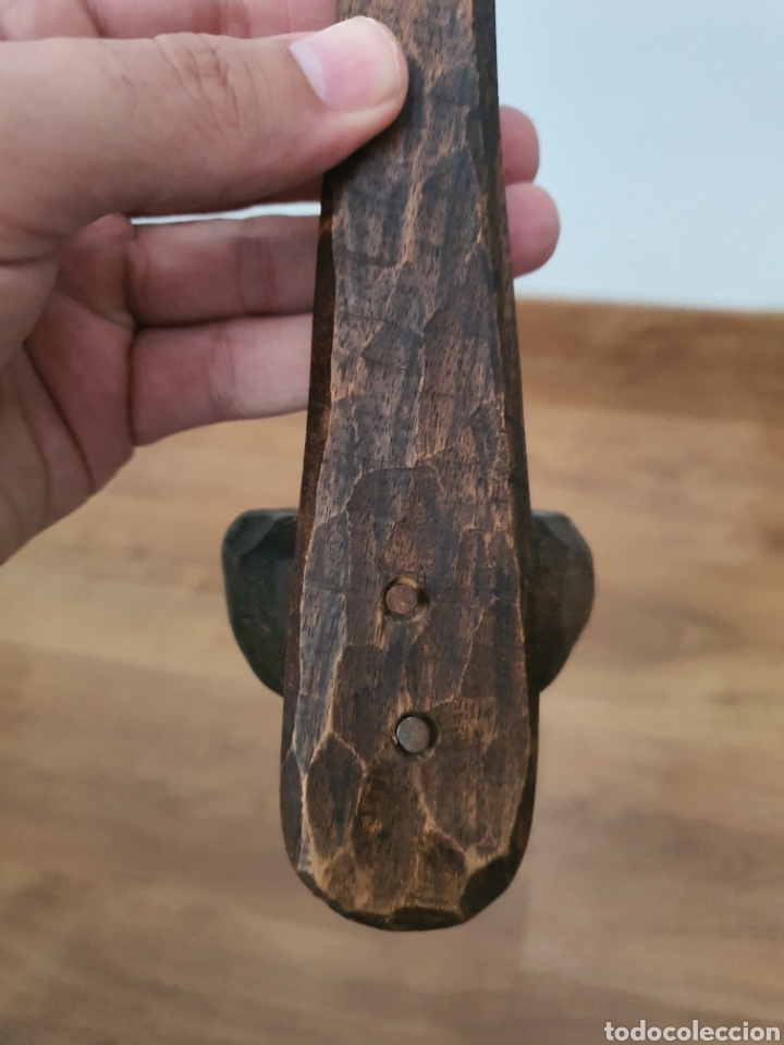 Antig&uuml;edades: antiguo portavelas de madera talladas . - Foto 6