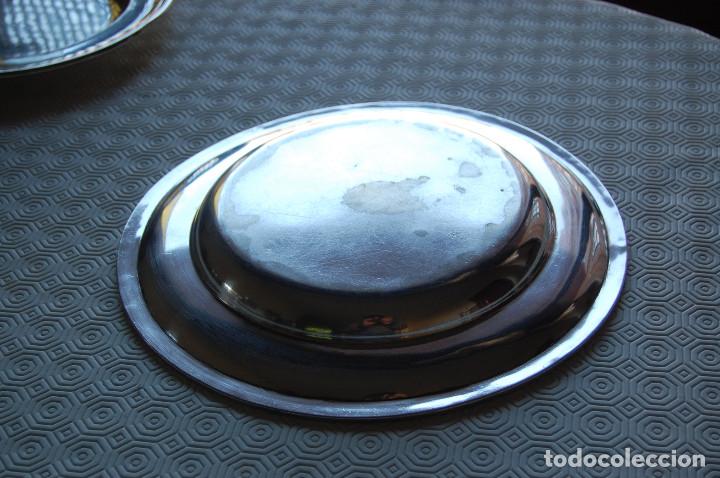 Antig&uuml;edades: Bandeja de chapada en plata. Di&aacute;metro 30,7 cm. - Foto 5