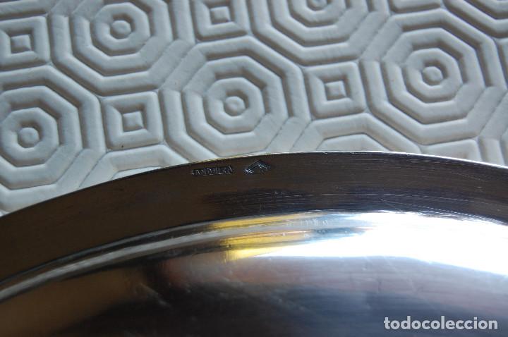 Antig&uuml;edades: Bandeja de chapada en plata. Di&aacute;metro 30,7 cm. - Foto 6