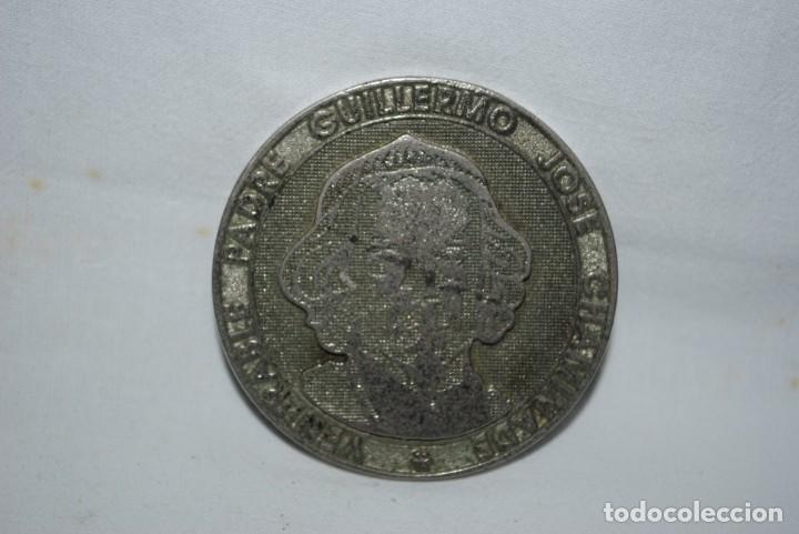 Antig&uuml;edades: MEDALLA AL VENERABLE PADRE CHAMINADE - Foto 3