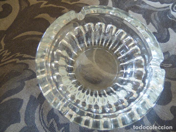 Antig&uuml;edades: Cenicero vidrio. - Foto 1