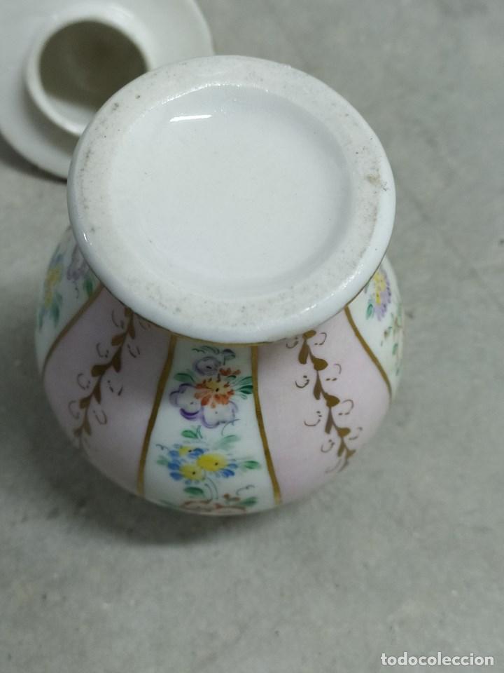Antig&uuml;edades: Jarr&oacute;n de porcelana - Foto 4
