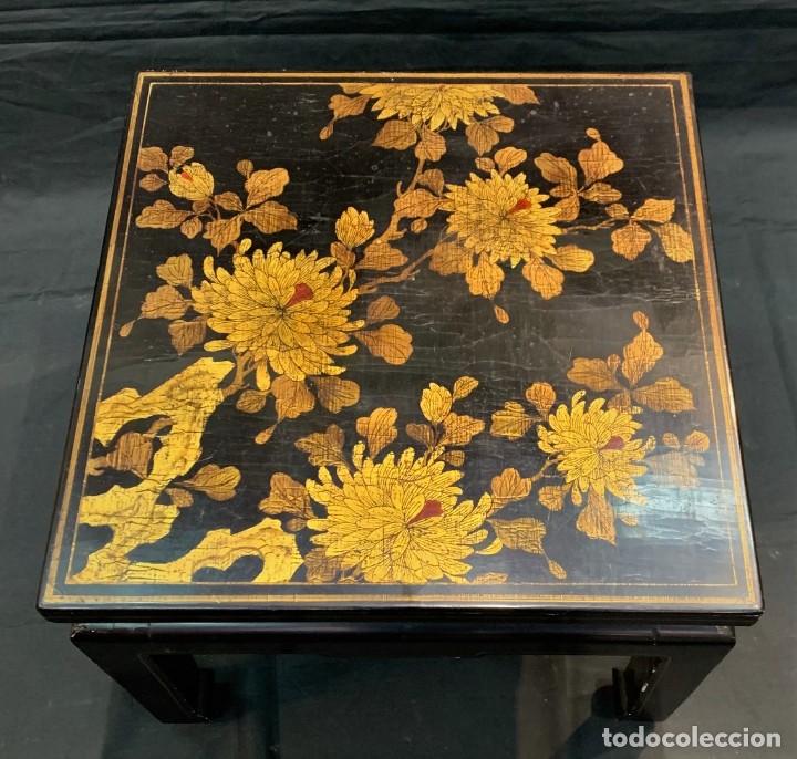 Antig&uuml;edades: Par de mesitas bajas de dise&ntilde;o oriental. - Foto 3