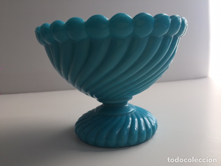 Antig&uuml;edades: Bombonera Opalina Azul a&ntilde;os 40 - Foto 3