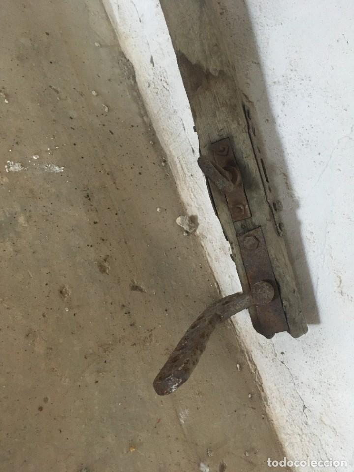 Antig&uuml;edades: ARADO EN MADERA Y PALA DE HIERRO - Foto 3