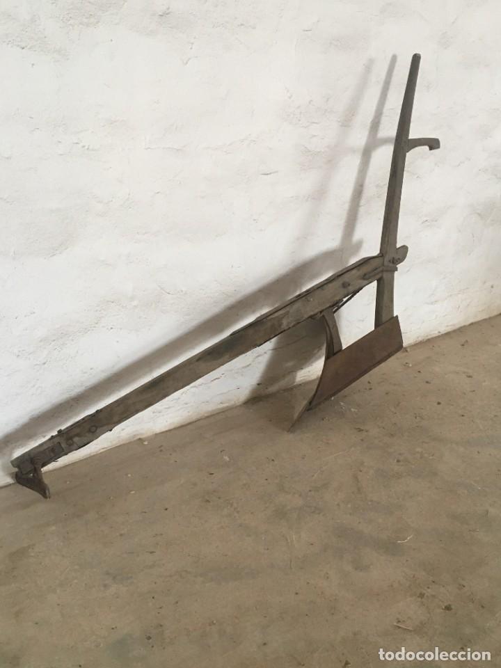 Antig&uuml;edades: ARADO EN MADERA Y PALA DE HIERRO - Foto 12