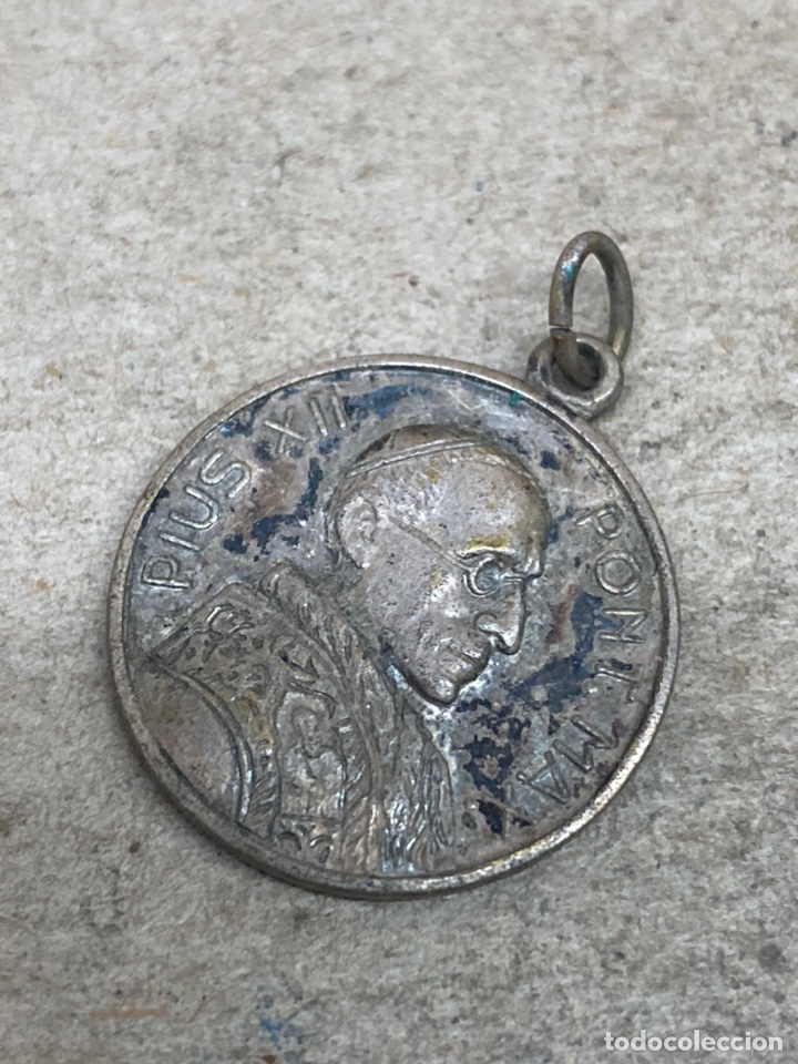 Antig&uuml;edades: Medalla religiosa de metal PioXII - Foto 1