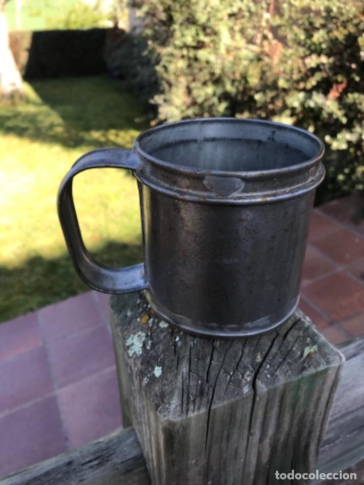 Antig&uuml;edades: Taza, medidor leche - Foto 2