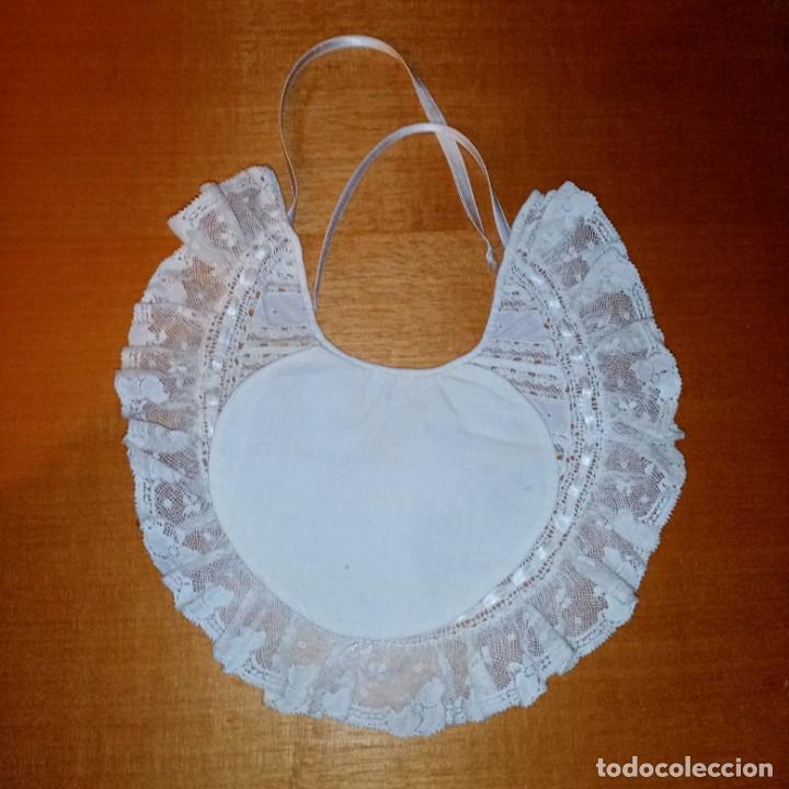 Antig&uuml;edades: BABERO ENCAJE Y BORDADO A MANO - Foto 2