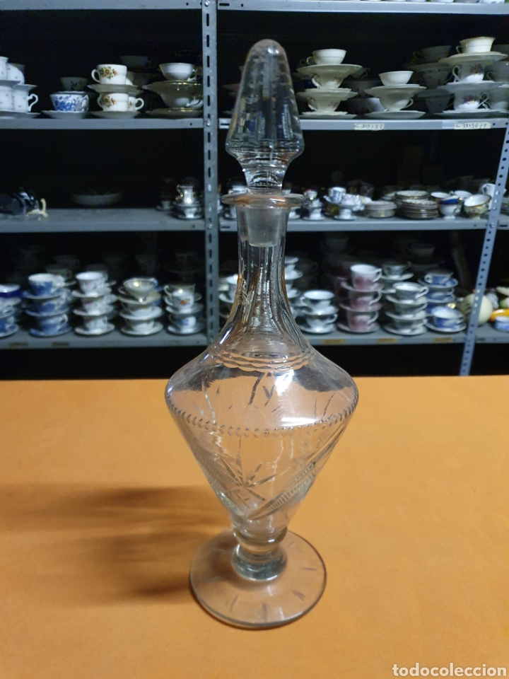 Antig&uuml;edades: Botella cristal tallado - Foto 1