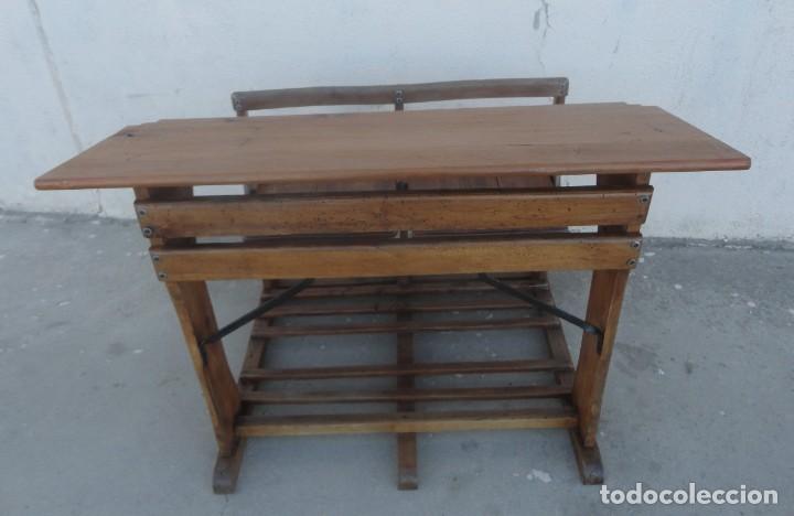 Antig&uuml;edades: Pupitre doble antiguo - Foto 3