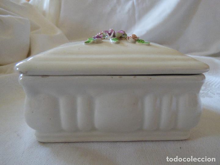Antig&uuml;edades: Joyero, de porcelana. - Foto 1