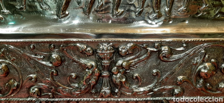 Antig&uuml;edades: Bandeja de cobre plateado - Foto 2